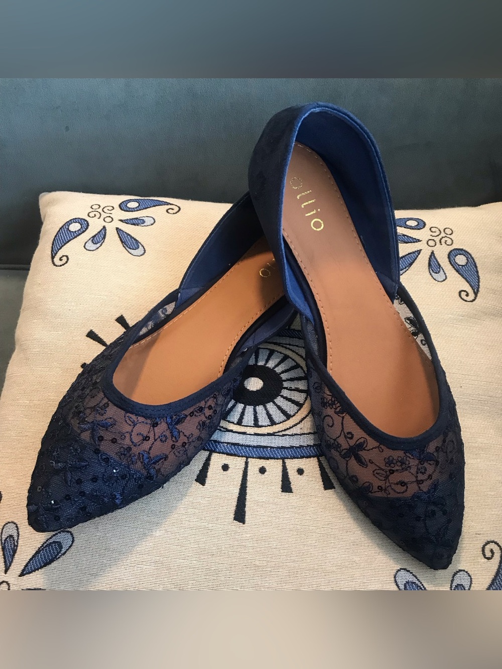Ollio Women’s Size 10 Navy Blue Lace Shoes EUC Boho Romantic Comfortable Flats